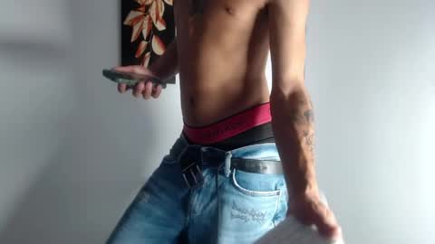 Snapshot of estebanjm22 chatting on 29, 3, 2026 Esteban online show from 29, 3, 2026