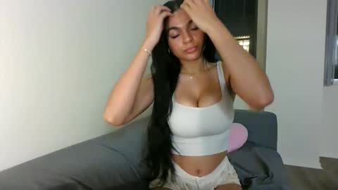 Snapshot of esteemaexo chatting on 23, 3, 2026 Estee online show from 23, 3, 2026