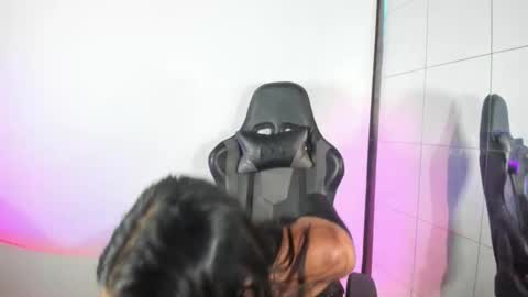 Estefa G online show from 20, 11, 2025