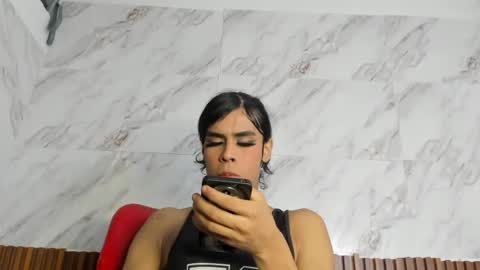 estefani robles online show from 24, 6, 2026