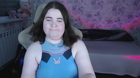 estelle_hicks online show from 4, 5, 2026