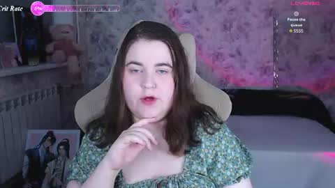 estelle_hicks online show from 3, 8, 2026