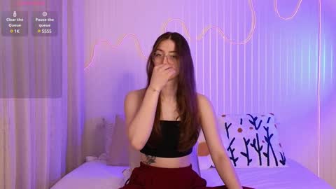 Ester online show from 28, 1, 2025