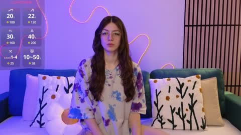 Ester online show from 24, 2, 2025