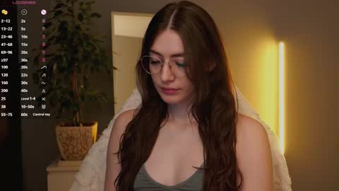 Ester online show from 22, 9, 2025