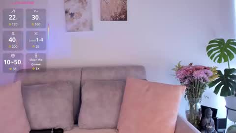 Snapshot of estercollins_ chatting on 9, 9, 2025 Is secret online show from 9, 9, 2025