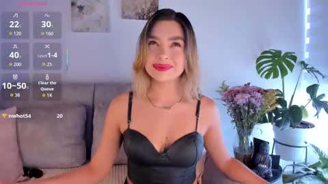 Snapshot of estercollins_ chatting on 13, 9, 2025 Is secret online show from 13, 9, 2025