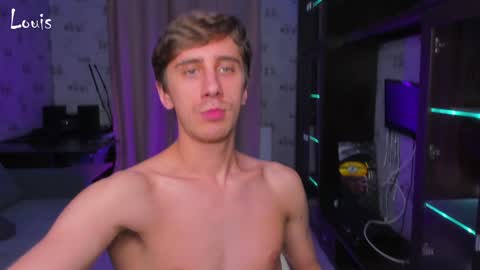 Snapshot of esthetics_boys chatting on 1, 12, 2024 LOUIS online show from 1, 12, 2024