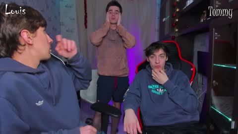 Snapshot of esthetics_boys chatting on 2, 1, 2025 LOUIS online show from 2, 1, 2025