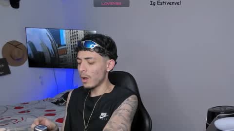 estivenvel online show from 12, 11, 2025