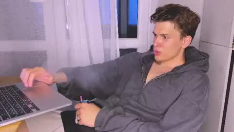 Snapshot of estremecerse chatting on 29, 6, 2026 Alex online show from 29, 6, 2026