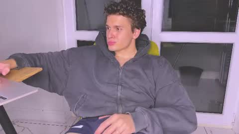 Snapshot of estremecerse chatting on 7, 8, 2026 Alex online show from 7, 8, 2026