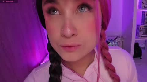 eternalmuse online show from 2, 10, 2025