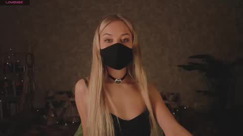 Snapshot of eternalophelia chatting on 26, 3, 2026 Sophia online show from 26, 3, 2026