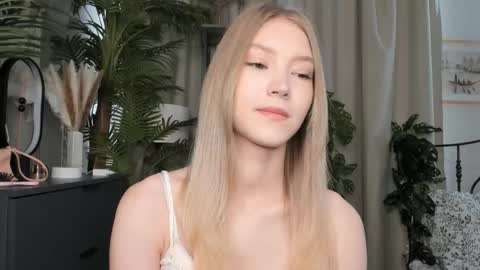 Natalie online show from 13, 9, 2025