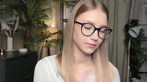 Natalie online show from 24, 10, 2025