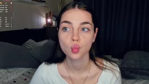 Snapshot of eternity_is_endless chatting on 11, 1, 2026 Mary online show from 11, 1, 2026