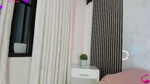 ethaancox online show from 27, 7, 2026