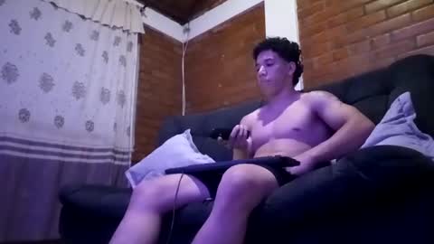 Snapshot of ethan_noir chatting on 18, 12, 2024 Ethan Noir online show from 18, 12, 2024