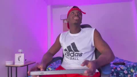 Snapshot of ethan_travis0 chatting on 7, 10, 2025 ethan travis online show from 7, 10, 2025