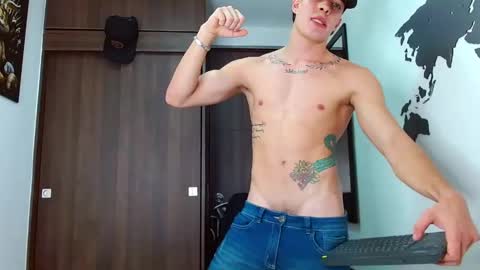 Snapshot of ethangreey1 chatting on 28, 2, 2025 ethangreey1 online show from 28, 2, 2025