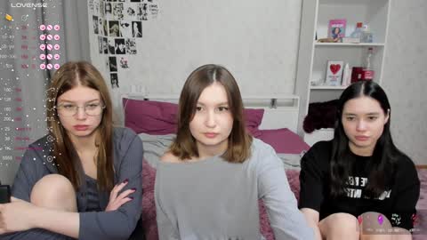 Snapshot of eumomino chatting on 10, 12, 2024 Veronica Tiia Lilith left to right online show from 10, 12, 2024