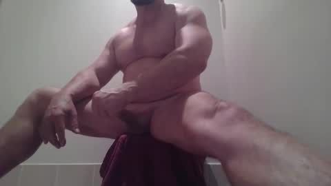 Snapshot of eurobullmuscle chatting on 17, 4, 2026 euro bull online show from 17, 4, 2026