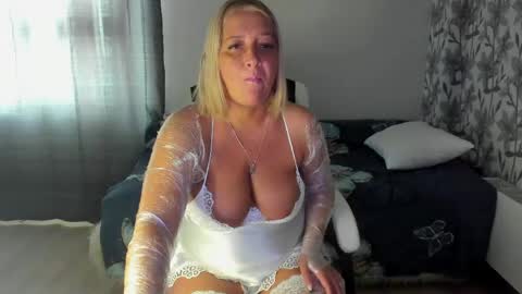 Snapshot of eva_7777 chatting on 24, 4, 2026 Eva online show from 24, 4, 2026