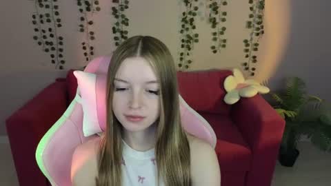 Snapshot of eva__thompson chatting on 30, 6, 2026 Eva online show from 30, 6, 2026