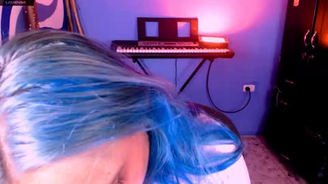 Iris Smile  independent model online show from 9, 5, 2026