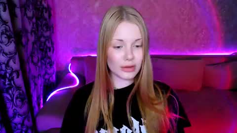 Snapshot of eva_ellis chatting on 15, 7, 2026 Eva online show from 15, 7, 2026