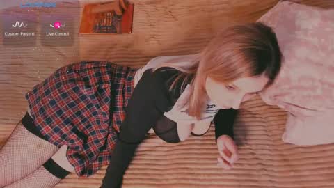 Snapshot of eva_gloss chatting on 6, 3, 2025 Eva online show from 6, 3, 2025