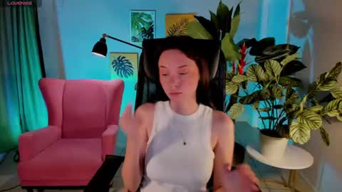 Snapshot of eva_leeee chatting on 20, 6, 2026 Eva online show from 20, 6, 2026