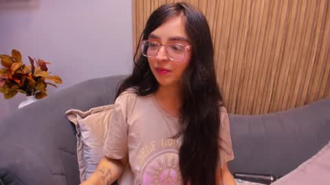 Angelinne online show from 28, 2, 2025