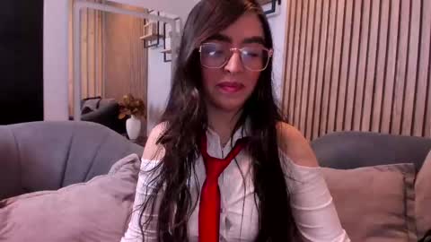 Angelinne online show from 12, 10, 2025