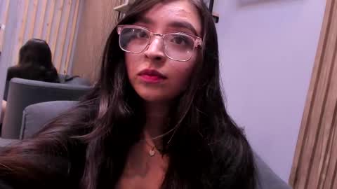 Angelinne online show from 25, 10, 2025