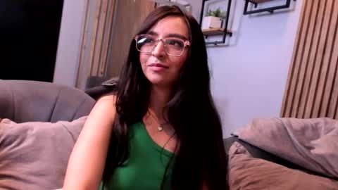 Angelinne online show from 30, 10, 2025