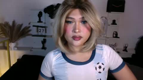 Queen Eva Mazikeen online show from 27, 4, 2026