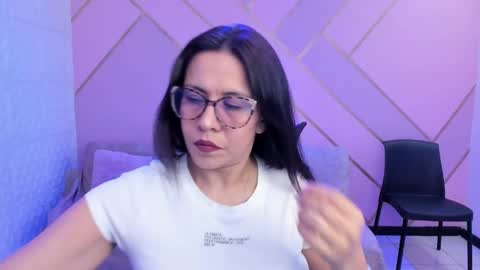 Eva  online show from 9, 10, 2025