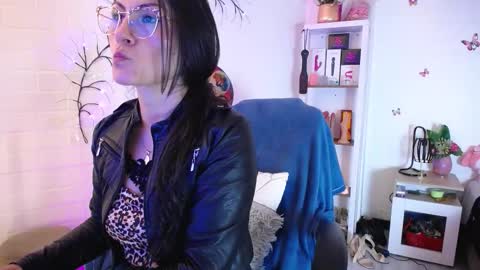 Eva Notty  online show from 9, 9, 2025