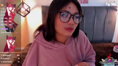 Eva   Emily online show from 8, 10, 2025