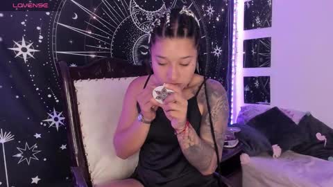 Eva  online show from 25, 9, 2025