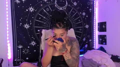 Eva  online show from 25, 11, 2025