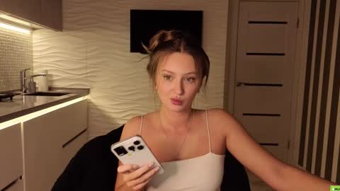 Snapshot of eva_shake chatting on 22, 12, 2025 Eva online show from 22, 12, 2025