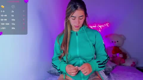 Eva Shinee online show from 6, 2, 2025