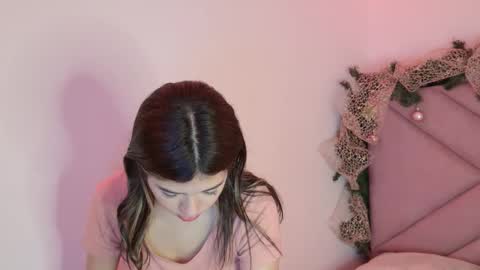 Eva Sin online show from 17, 12, 2025