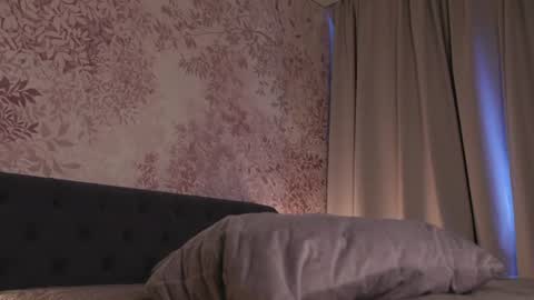 Hello Im Eva online show from 28, 7, 2026