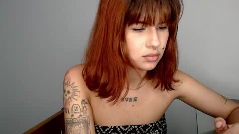 Snapshot of eva_viulet chatting on 27, 3, 2026 MISS EVY online show from 27, 3, 2026