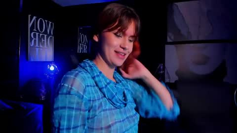 Snapshot of eva_viulet chatting on 14, 4, 2026 MISS EVY online show from 14, 4, 2026