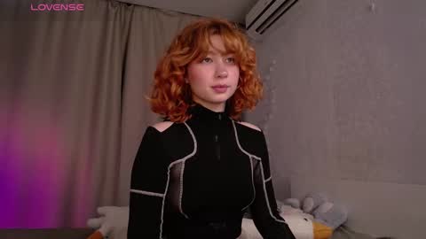 Snapshot of evaa_moonn_ chatting on 13, 11, 2025 Eva online show from 13, 11, 2025